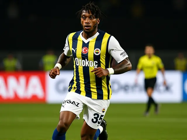 Fenerbahçe vence Kocaelispor por 3-1 e conquista primeira vitória na Süper Lig 2025-26